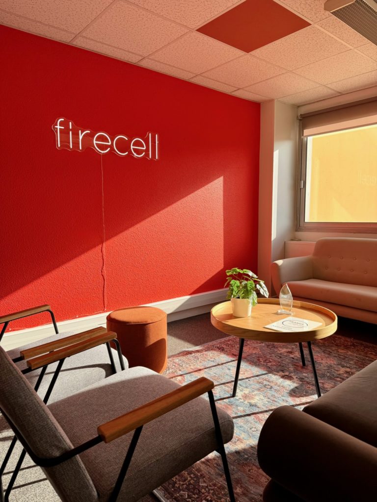 Merci René - FIRECELL